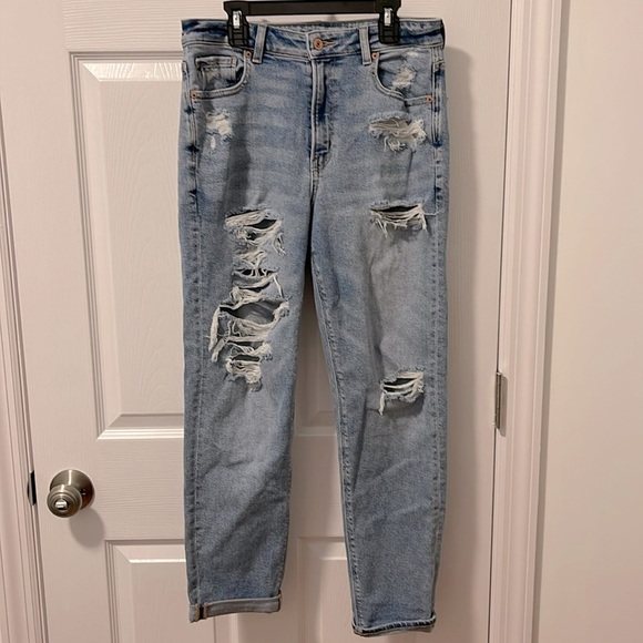 American Eagle Outfitters Denim - American Eagle ripped jeans